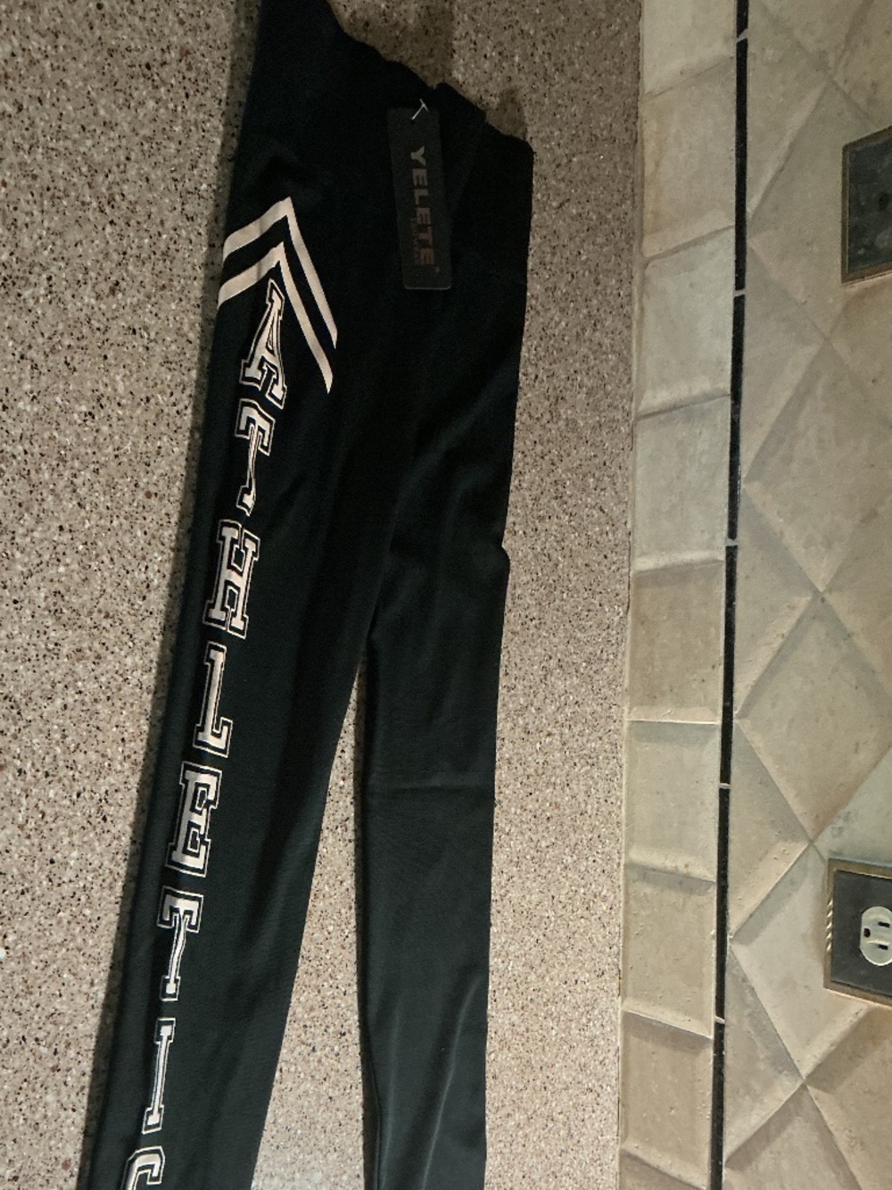 New Yelete Athletics Leggings, One Size Fits Most
